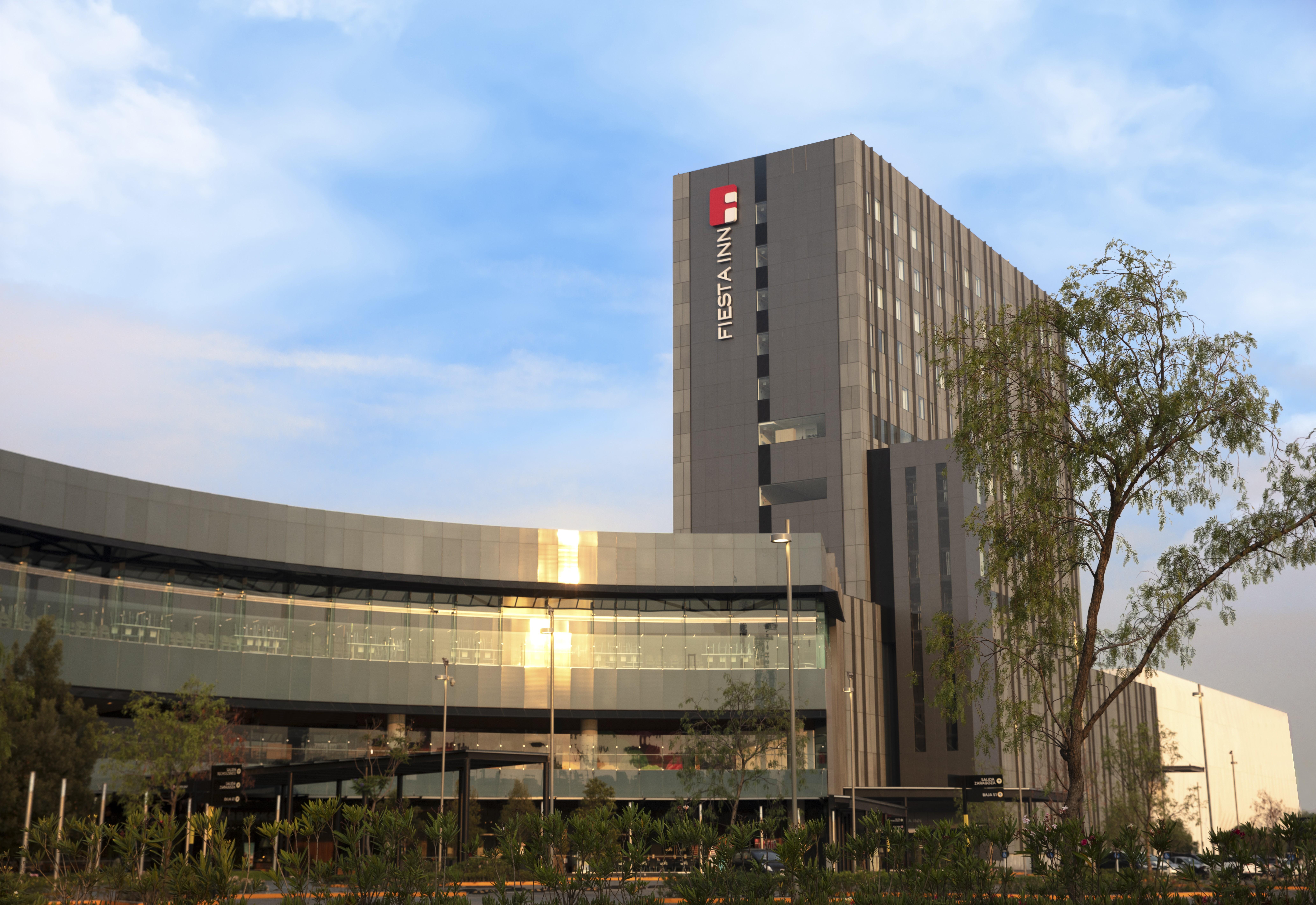 Fiesta Inn Parque 푸에블라 외부 사진